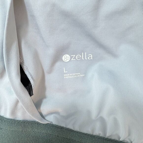 ZELLA Built in Bra Tank L Green Workout Active Gym Stretch Slim Fit EUC B85 - Picture 4 of 5